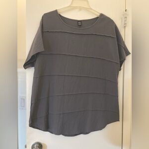 Woman’s 100% Cotton Grey Short Sleeve Top L NWOT